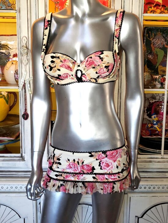 Vintage Betsey Johnson Gypsy Rose Bikini Skirted Pink Floral Lace Swimsuit Sz S - Picture 11 of 15